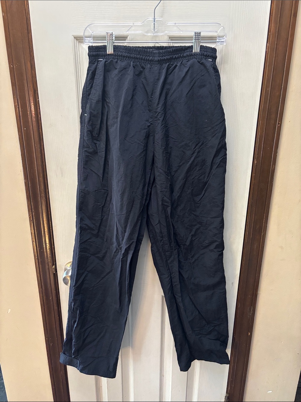 Classic Women’s Black Elastic-Waist Jogger Pants